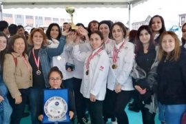 Denizli Uluslararası yemek yarışmasında şampiyon oldu