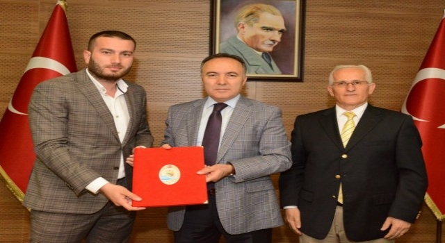 Mimar Ferhat Demirtenden Eğitime Anlamlı Bağış