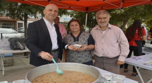 Sarayköy Belediyesinden 5 Bin Kişiye Aşure Hayrı