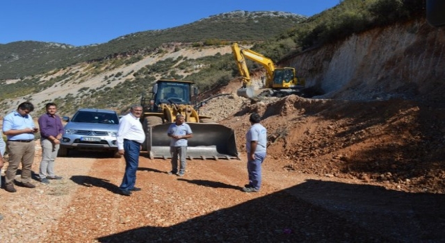 Kaş Bezirgan-Kalkan Yolu Asfalta Hazırlanıyor