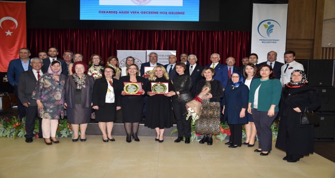 44 yıl Önce İlimize Okul Kazandıran Özkardeş Ailesine Vefa Gecesi Düzenlendi