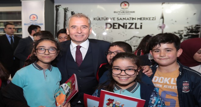 Çocuklar kitapla buluşuyor