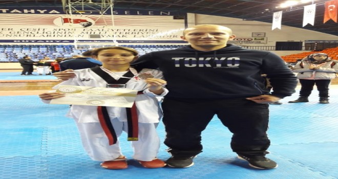 TAEKWONDO TAKIMI YARI FİNALDE