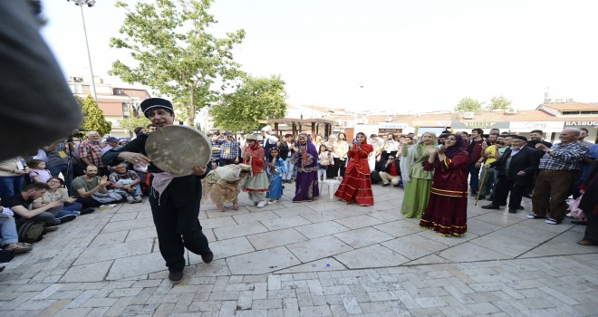 TİYATRONUN KALBİ DENİZLİ'DE ATIYOR