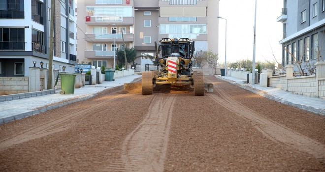 1200 EVLER MAHALLESİ’NDE YENİ YOLLAR YENİ STANDARTLAR