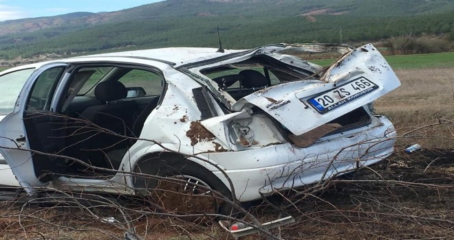 Tarlaya uçan otomobilden sağ çıktı