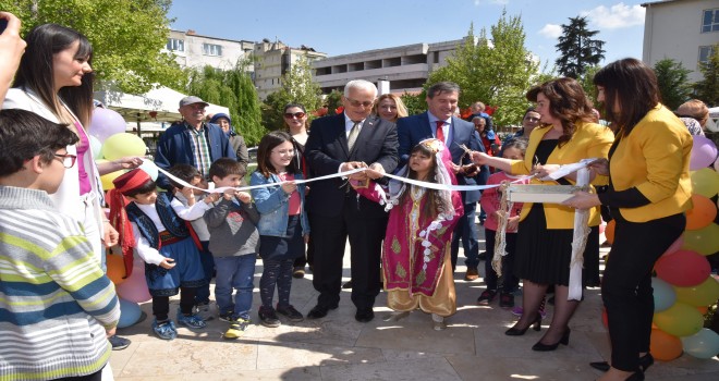 Okul Öncesi Minikleri Bahar Şenliğinde Gönüllerince Dans Etti