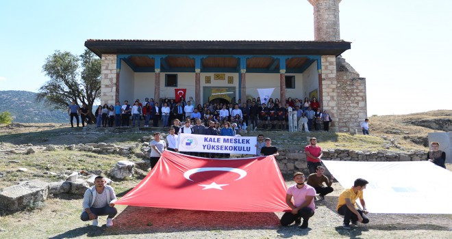 KALE MYO, YENİ ÖĞRENCİLERİYLE TABAE ANTİK KENTİNDE TANIŞTI