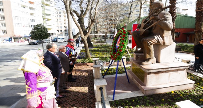 Büyük halk ozanı Özay Gönlüm, unutulmadı