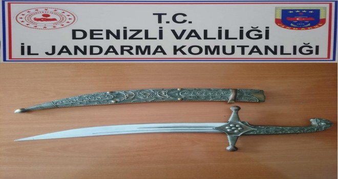 (1) ADET 60 CM BOYUNDA KILIÇ ELE GEÇİRİLDİ